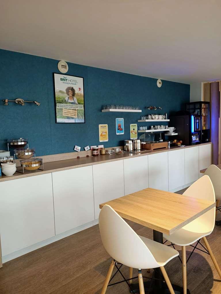 Brit Hotel Les Alizes Pornic Étterem fotó