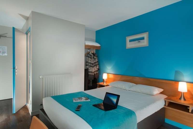Brit Hotel Les Alizes Pornic Szoba fotó